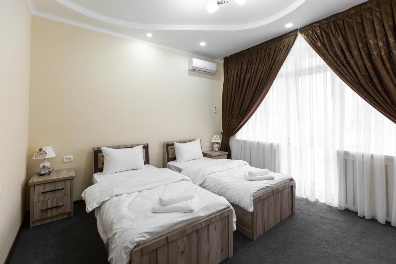 Light Hotel Tașkent Exterior foto