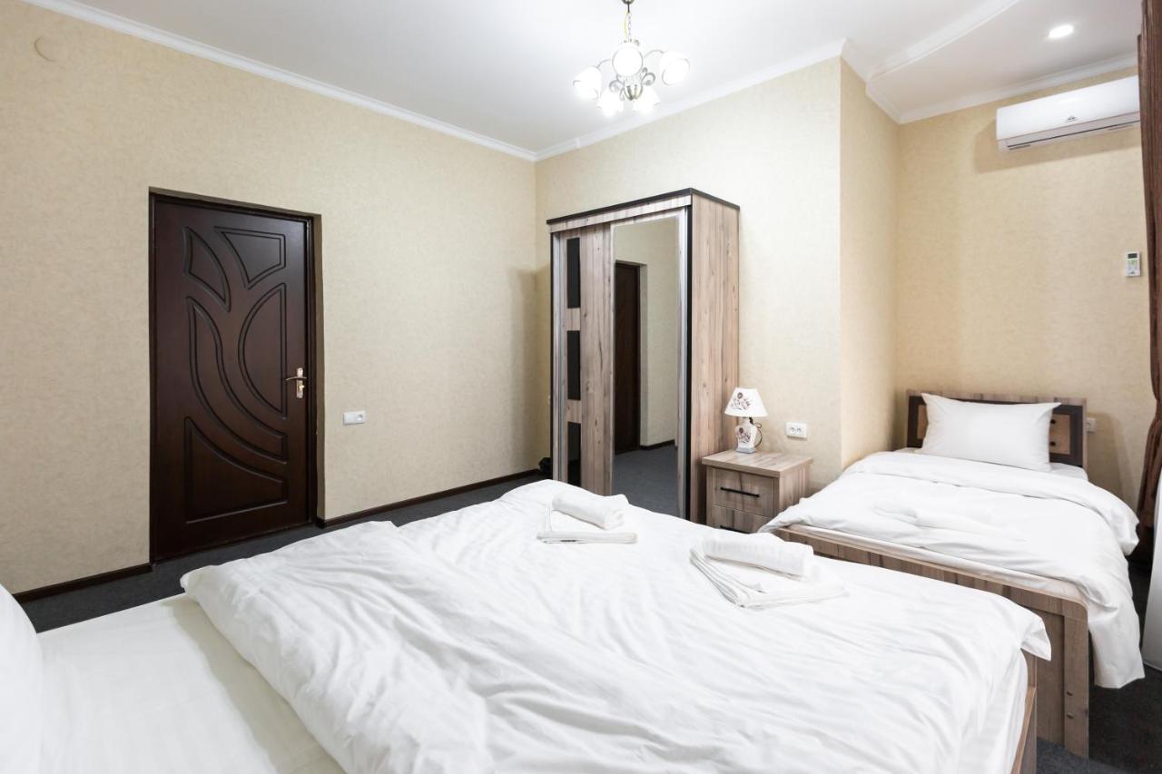 Light Hotel Tașkent Exterior foto