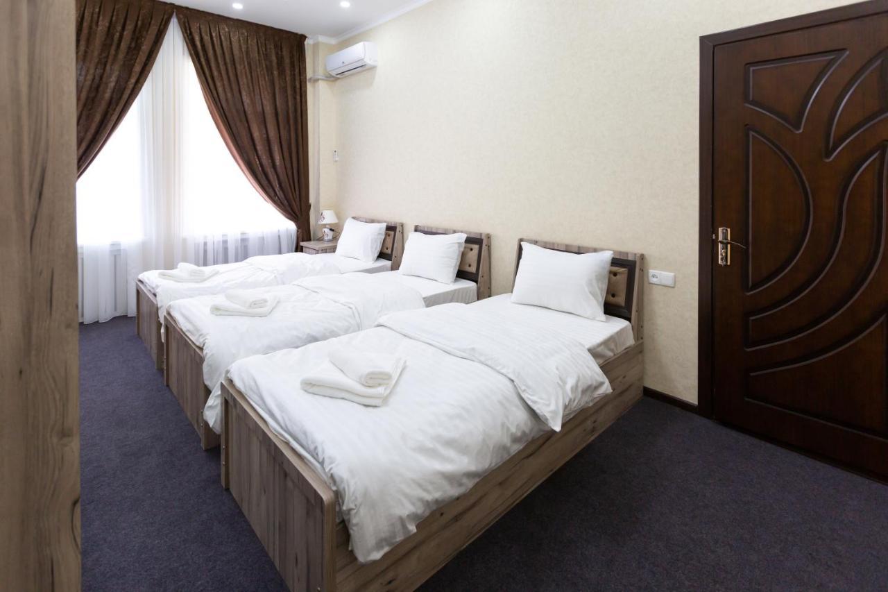 Light Hotel Tașkent Exterior foto