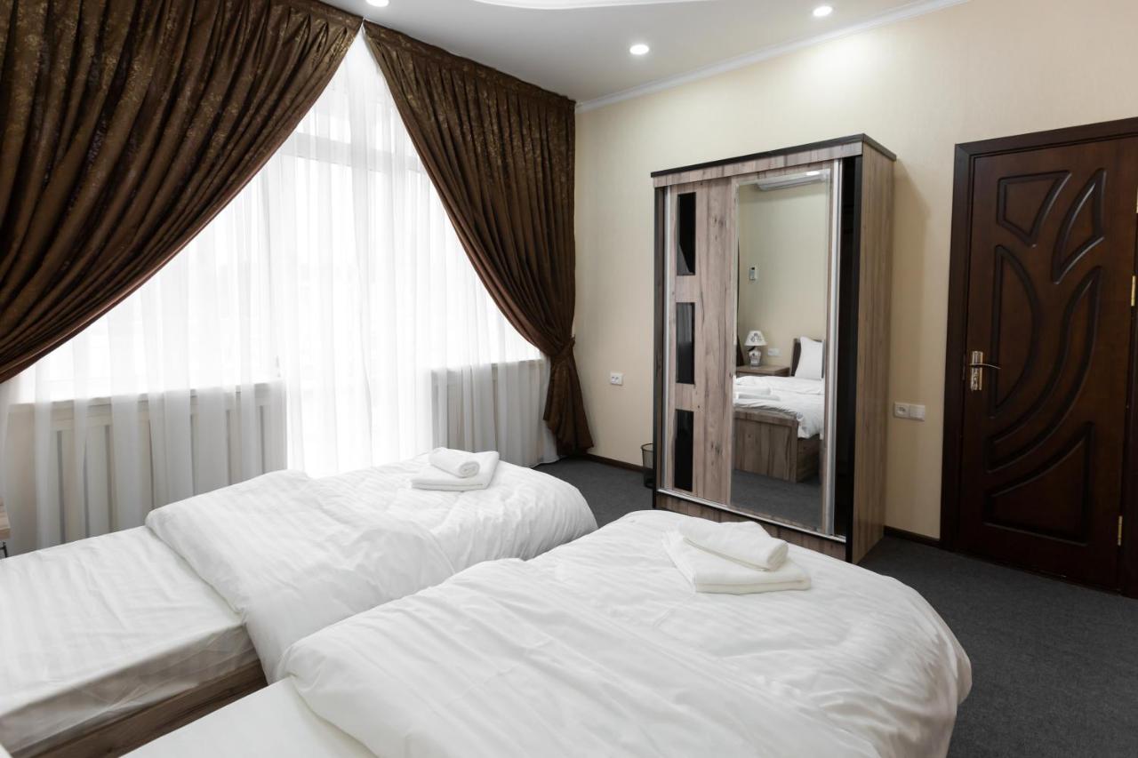 Light Hotel Tașkent Exterior foto