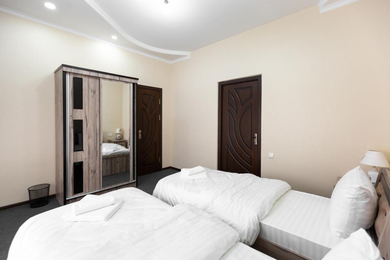 Light Hotel Tașkent Exterior foto